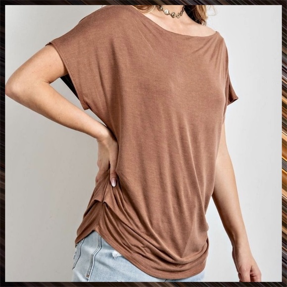 EASEL Ruched Sides Slouchy Short Dolman Sleeves Slinky Boat Neck Top Scooped Hem - Picture 11 of 13